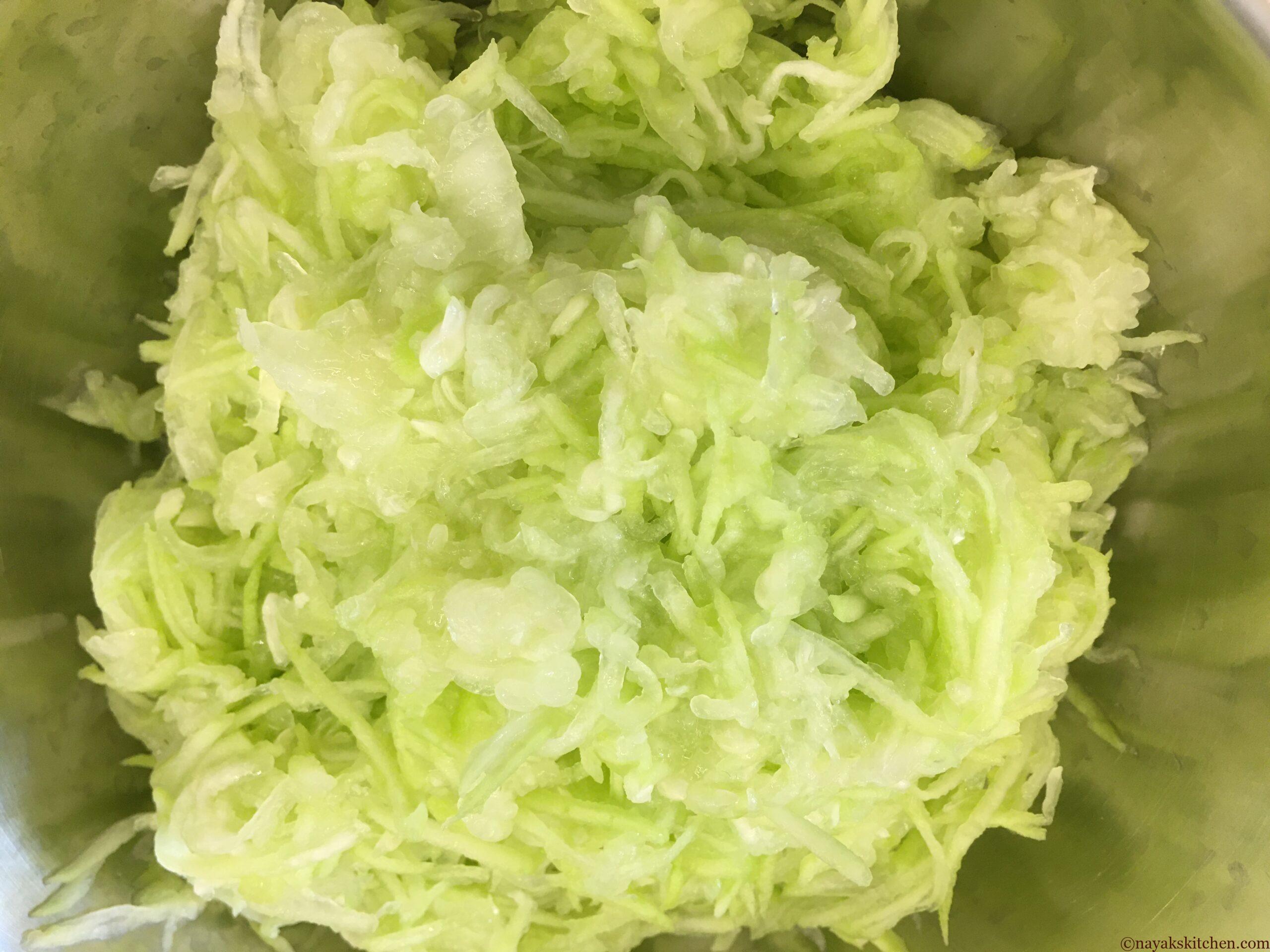 Grated bottlegourd/dudhi