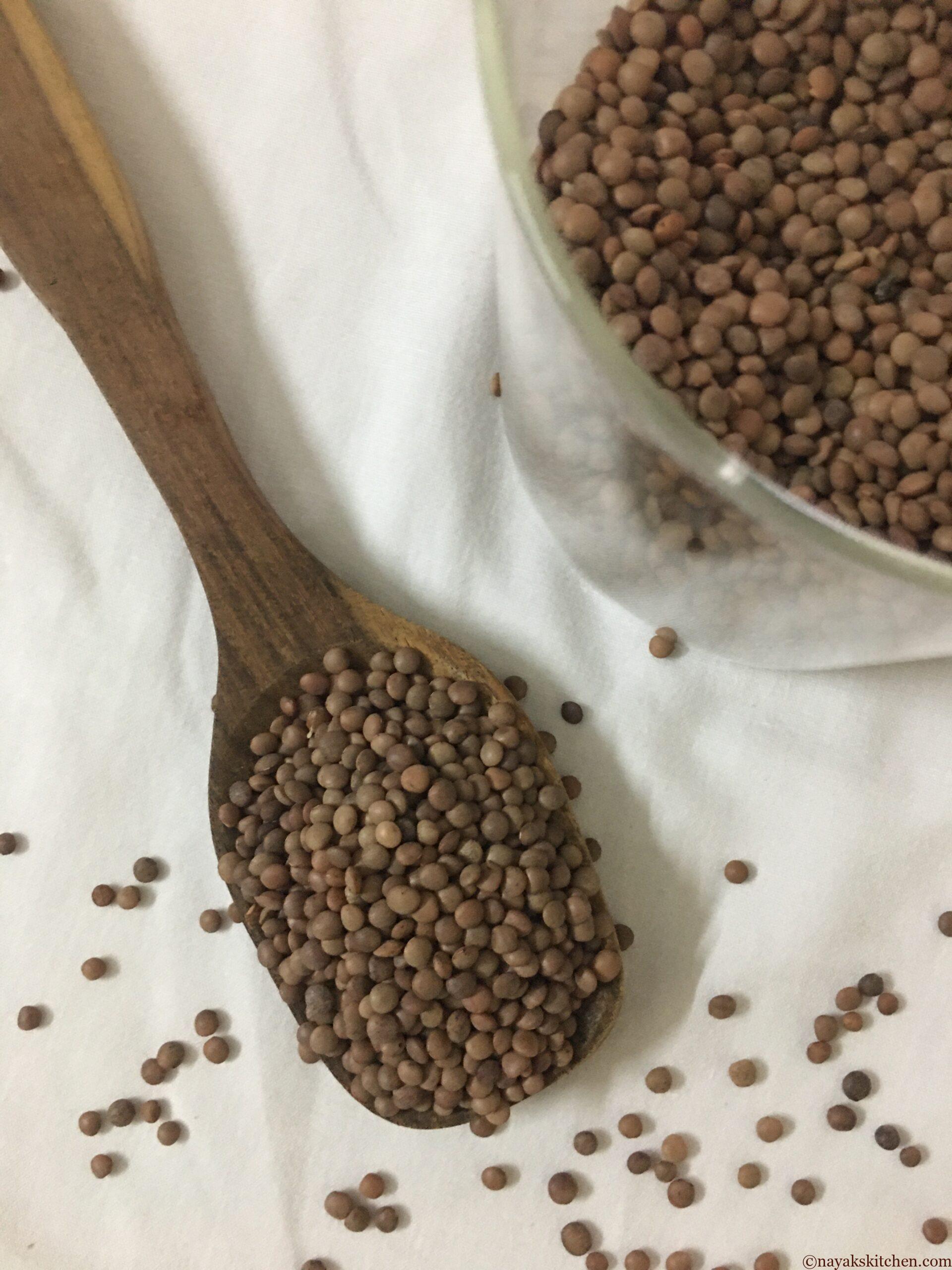 Masoor in a wooden spoon