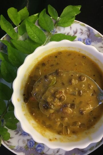 Masoor tonak served in a bowl