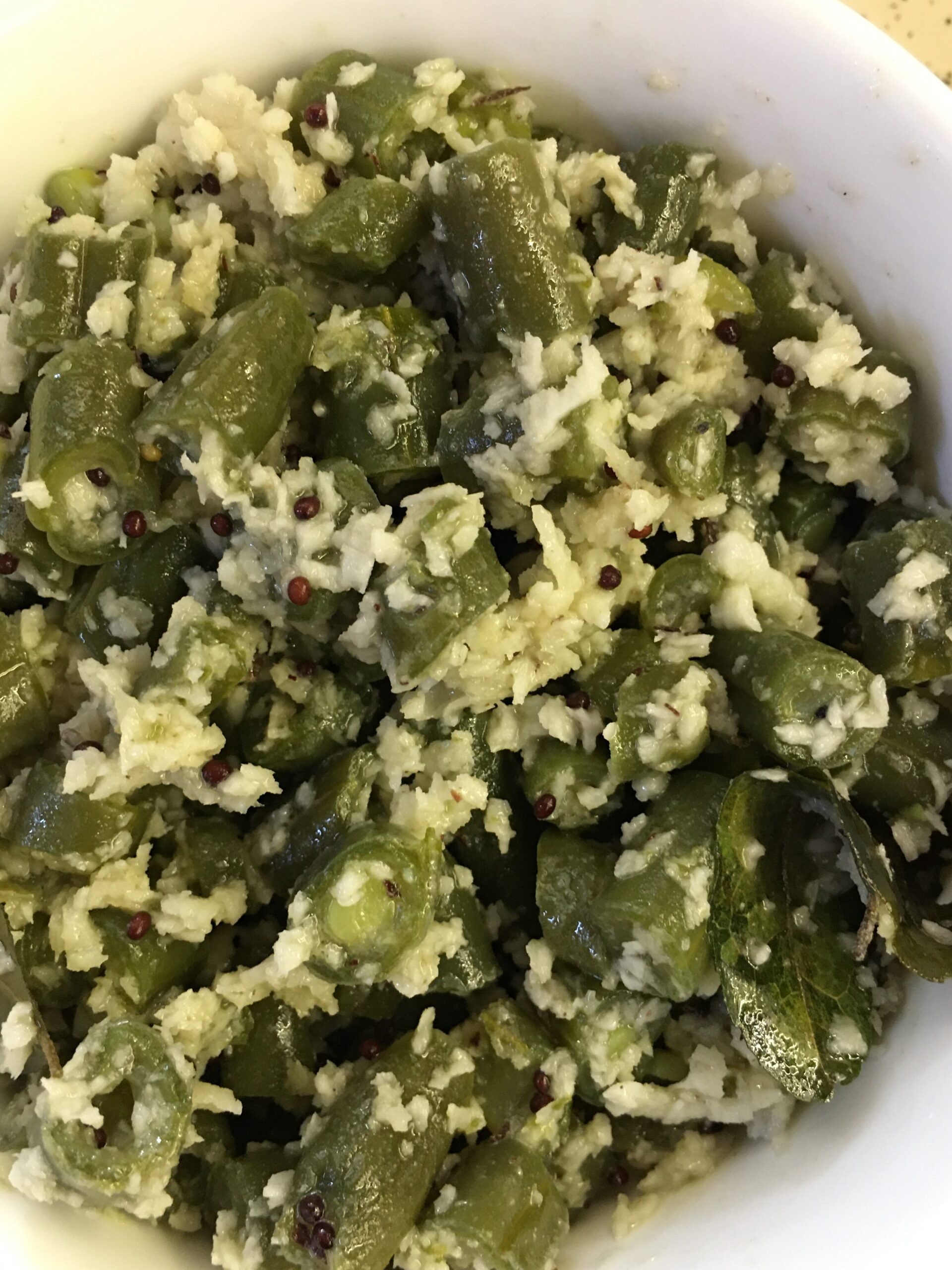 Val Papdichi Bhaji served in a bowl