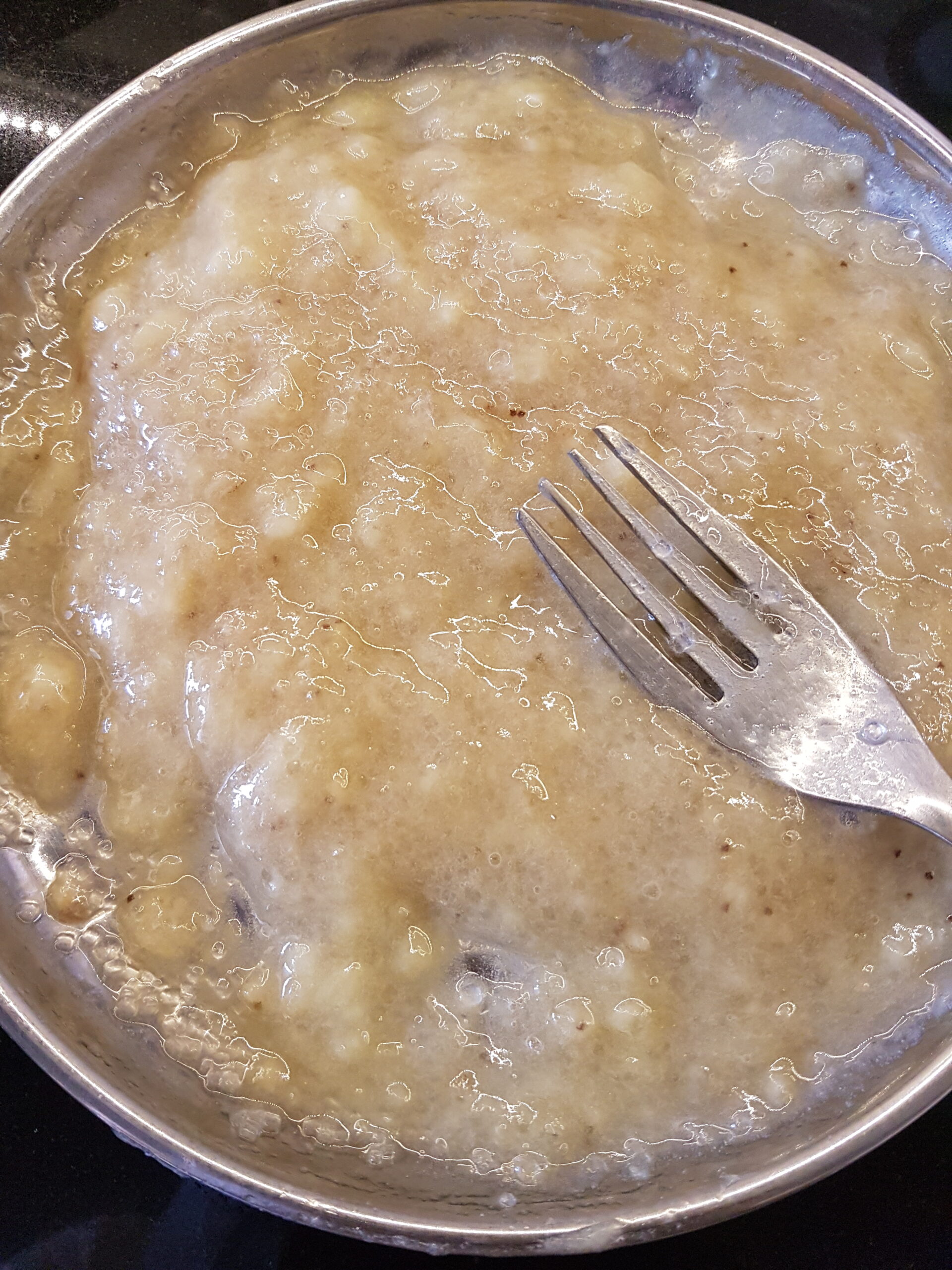 Finely mashed bananas