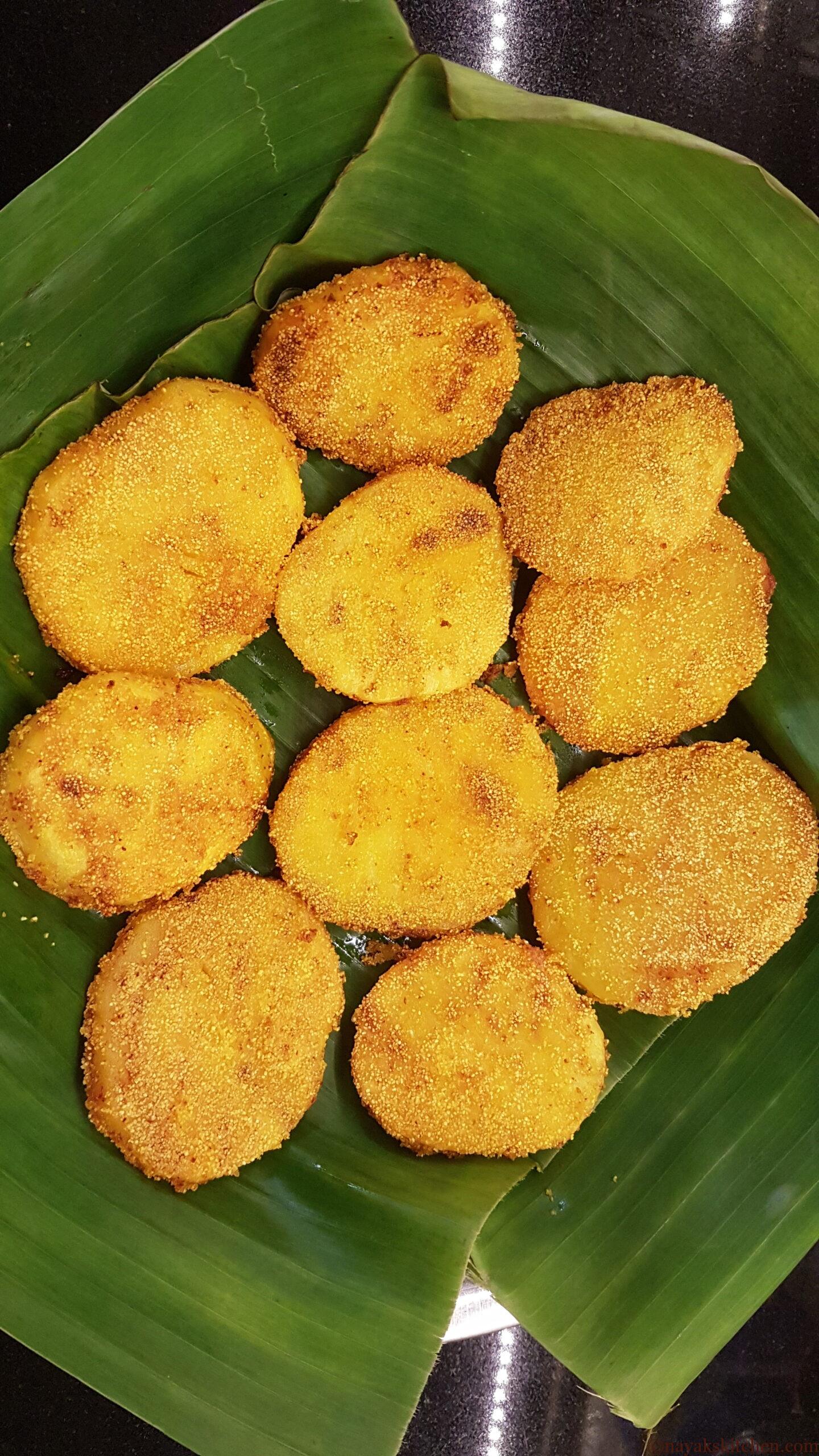 Batat fodi served on a banana leaf
