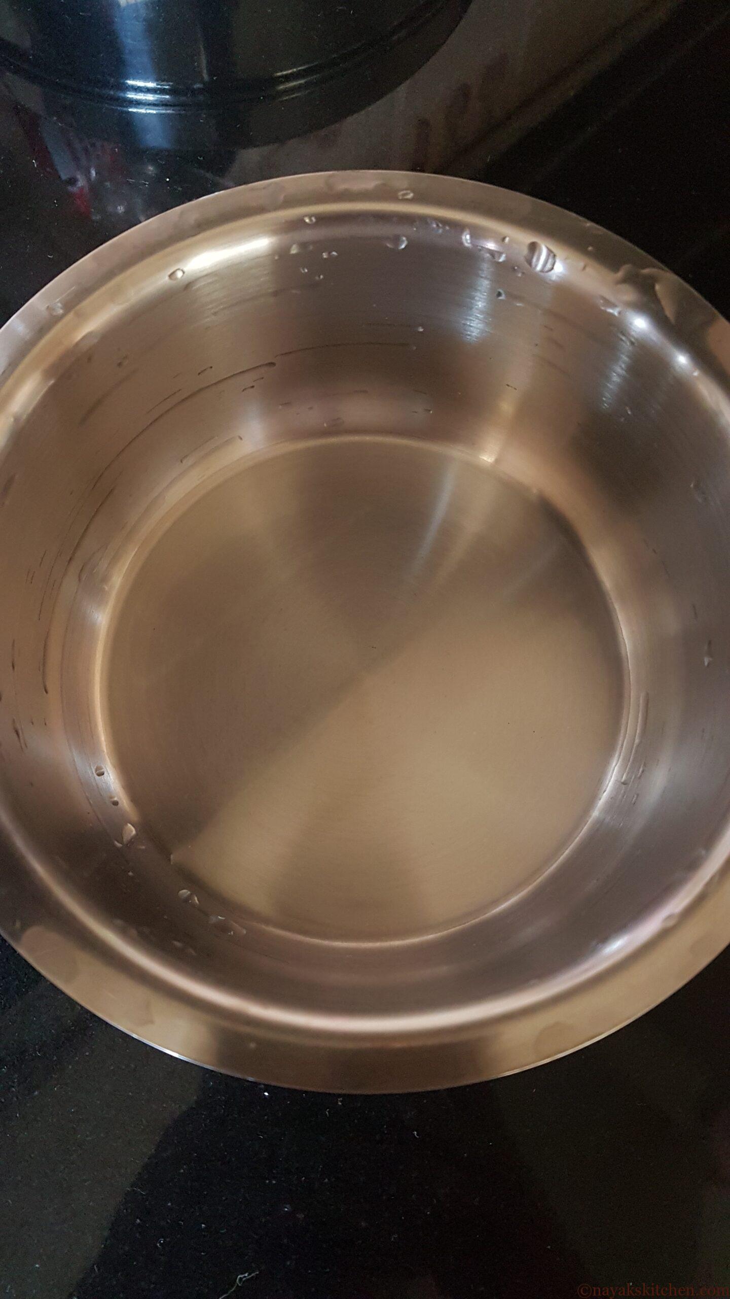 Rinse vessel with water