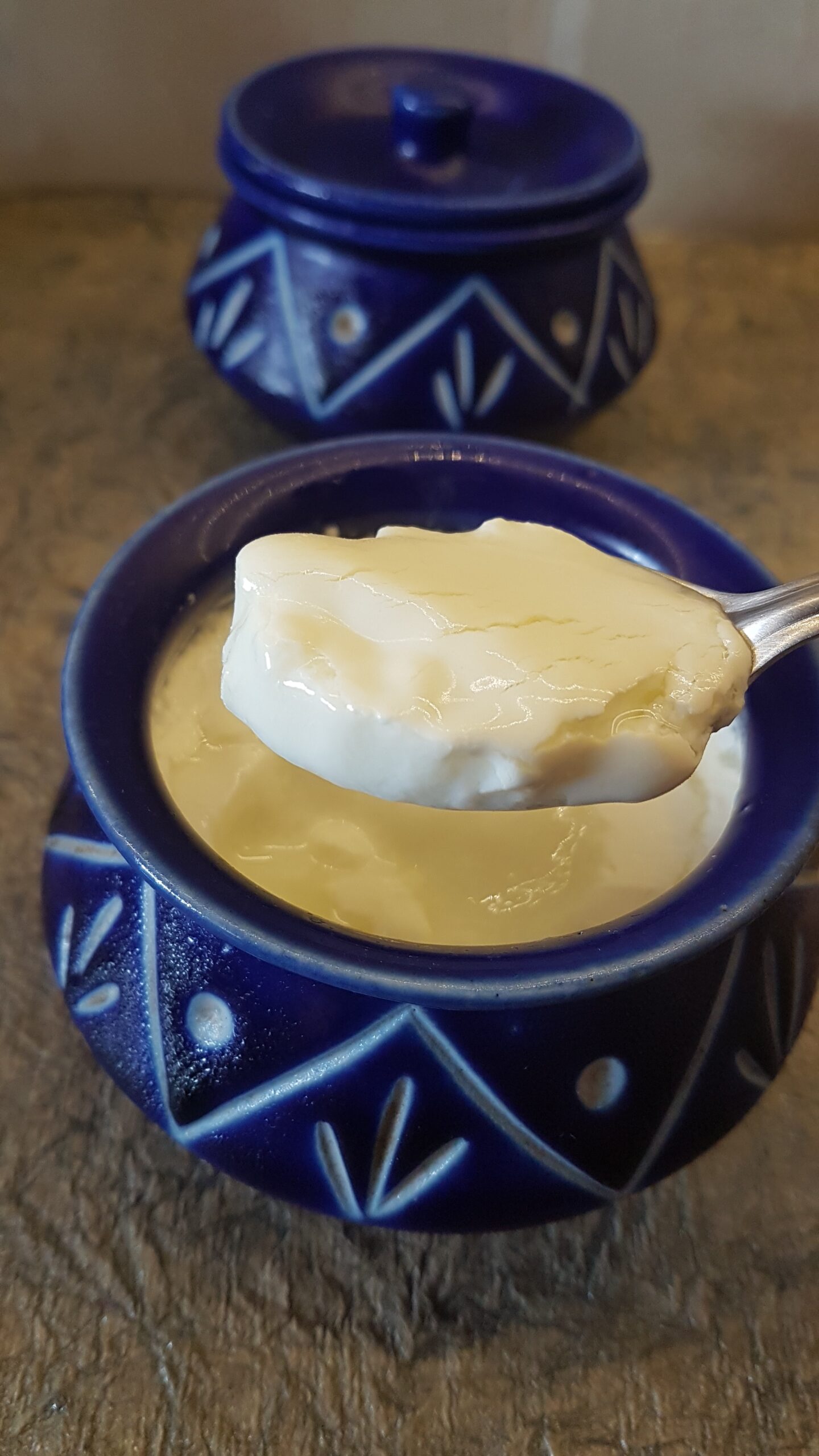 Thick, creamy dahi