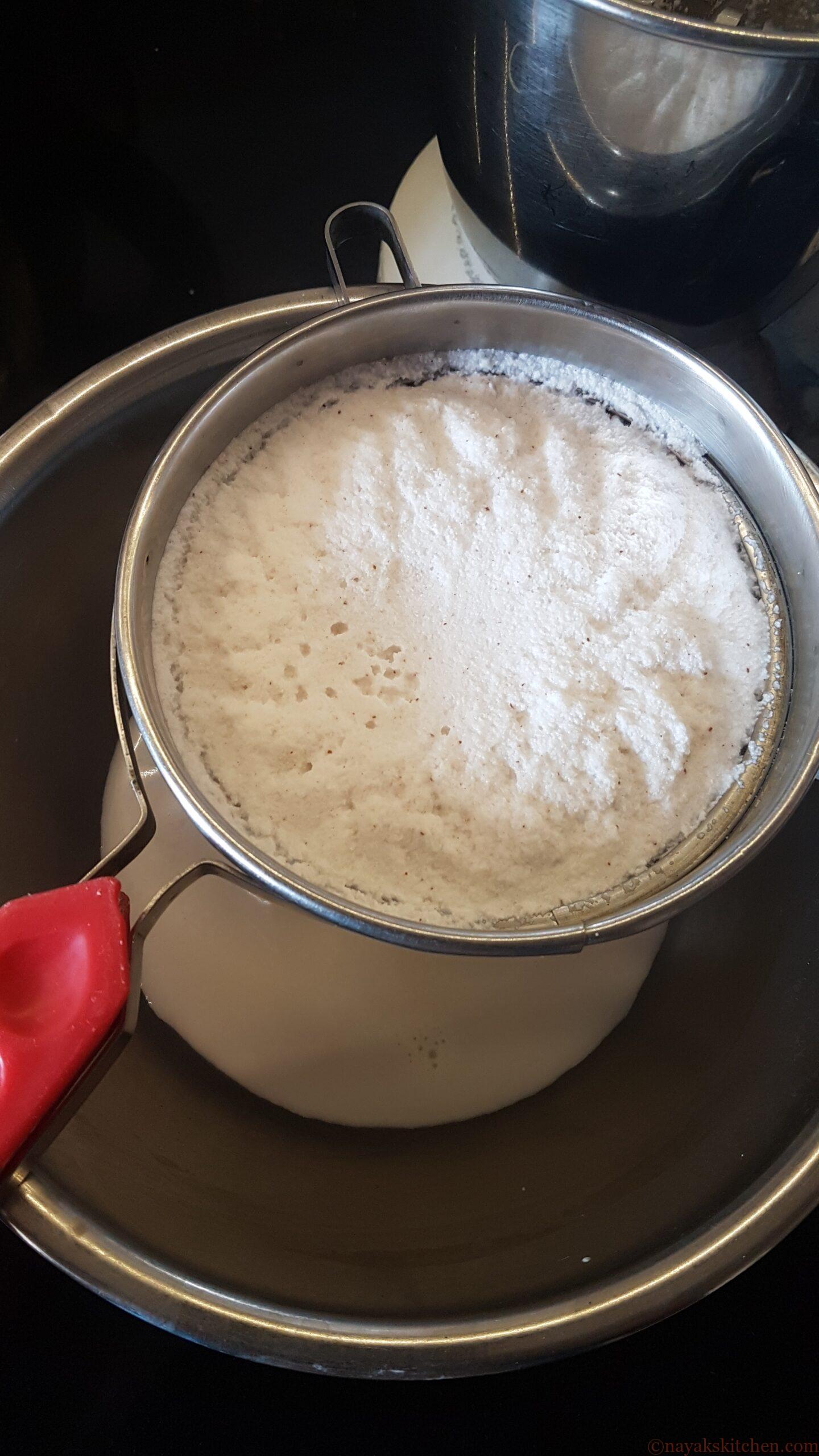 Extracting thick coconut milk
