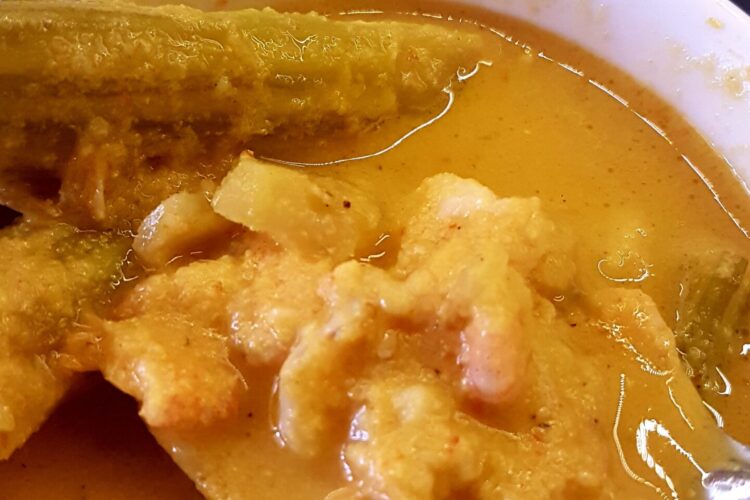 Prawns curry (with drumsticks and potatoes)