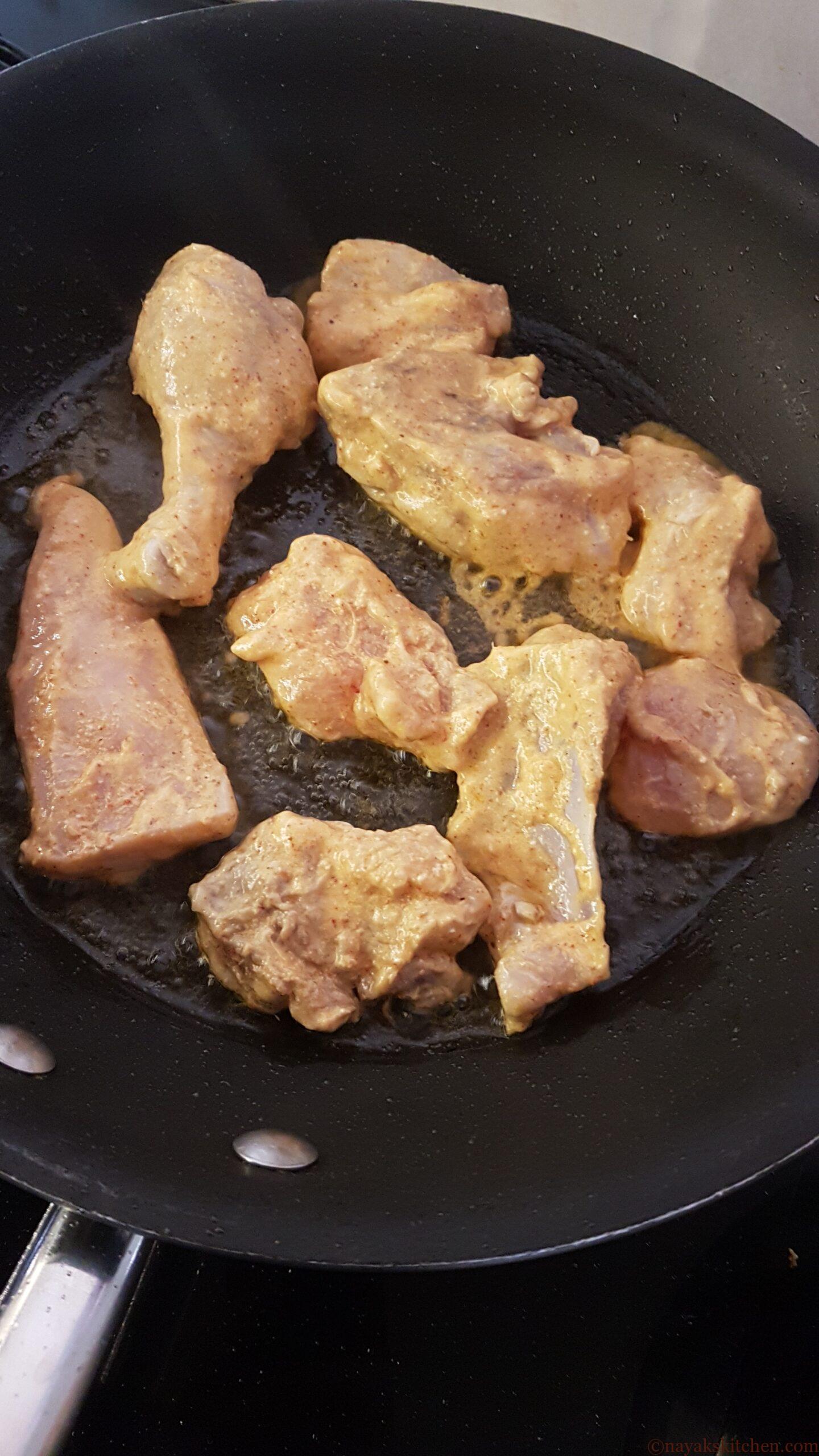 Frying chicken pieces