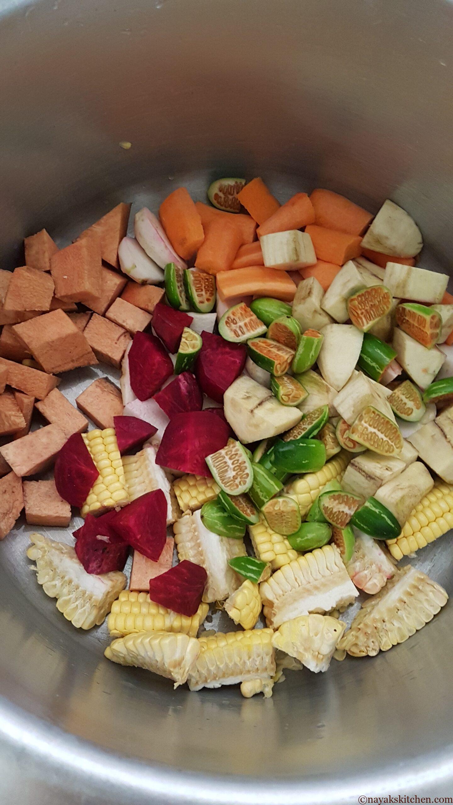 Layering vegetables in vessel