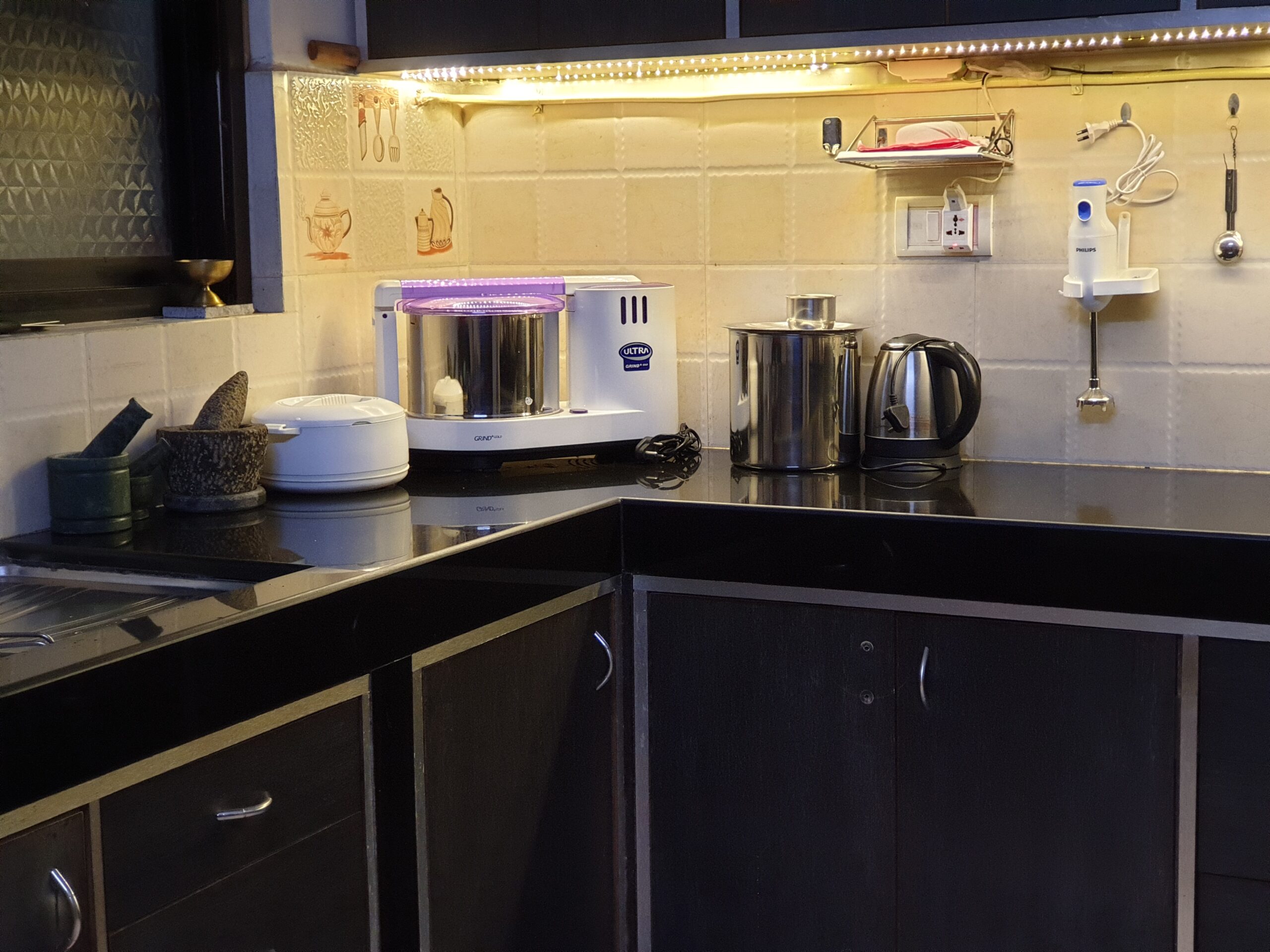 Clearing the kitchen counter top