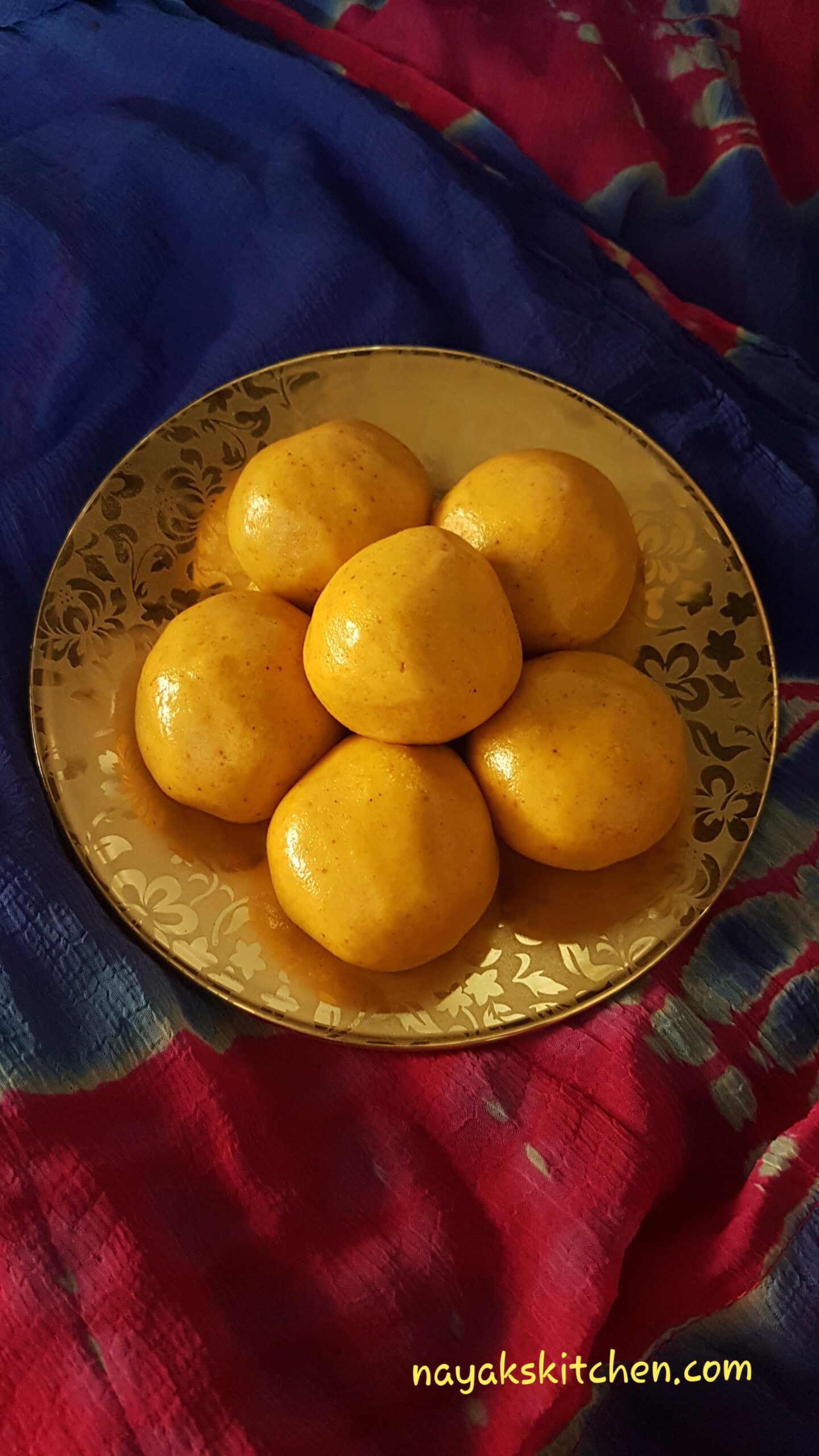 Besan Ladoo