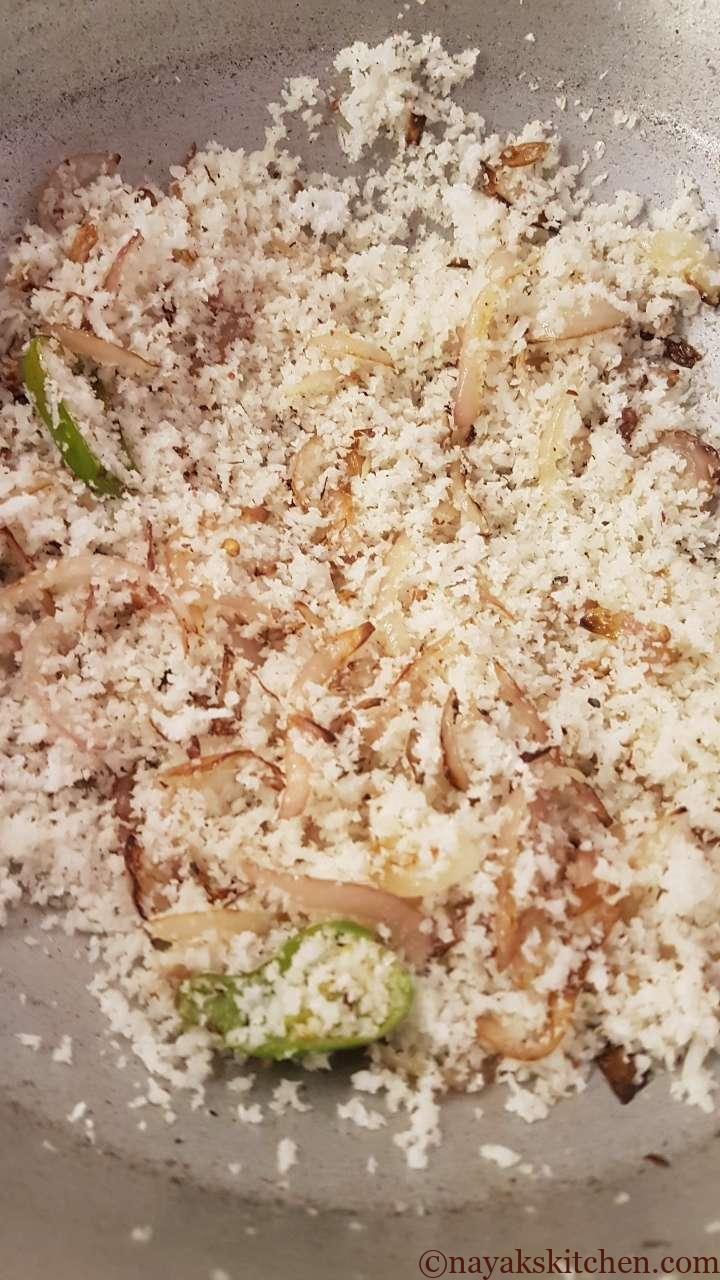 Roasting grated coconut