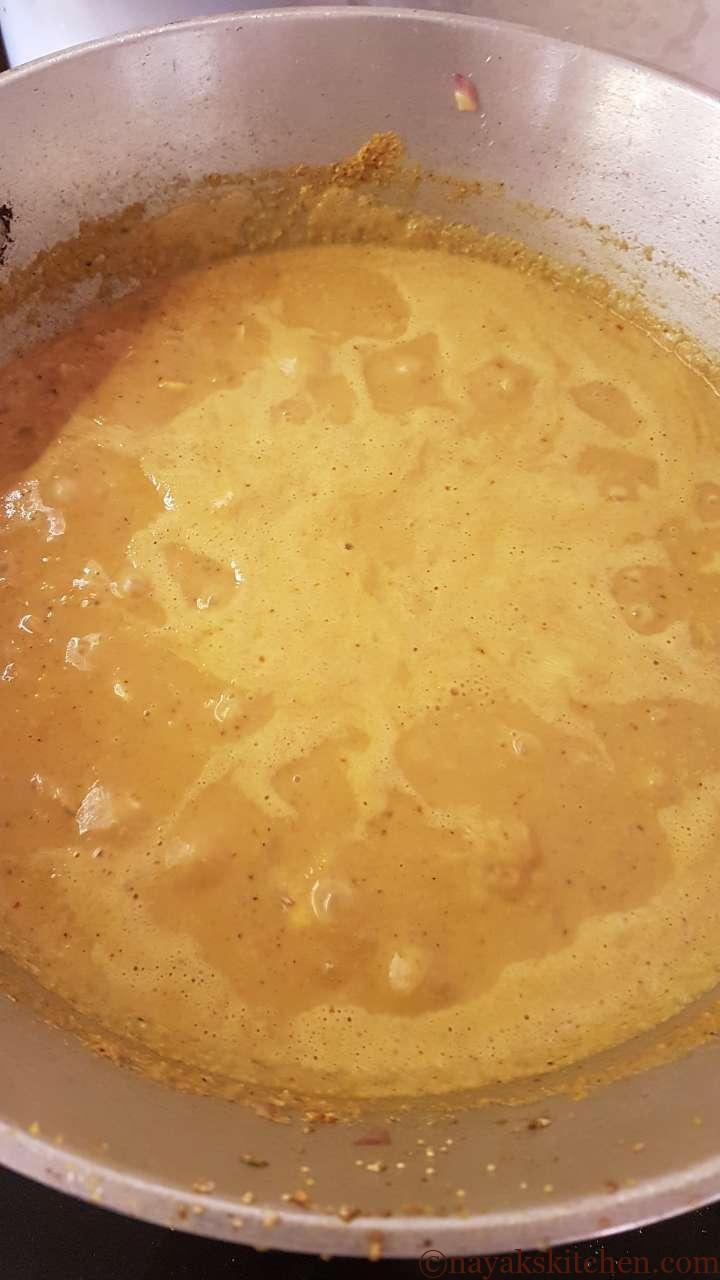 Bringing cashew curry to a boil