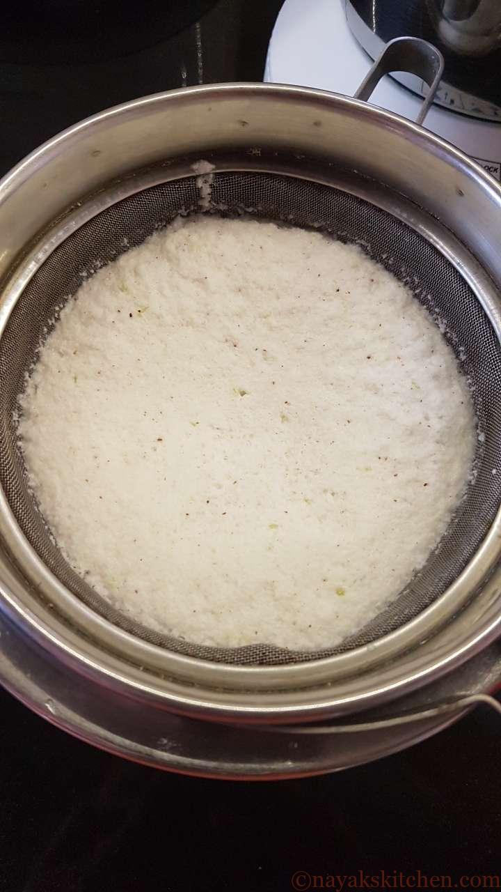 Extracting thick coconut milk