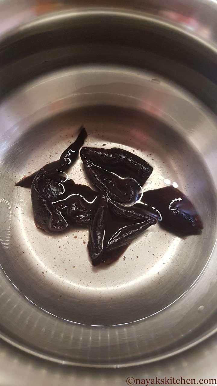 Soaking kokum in water