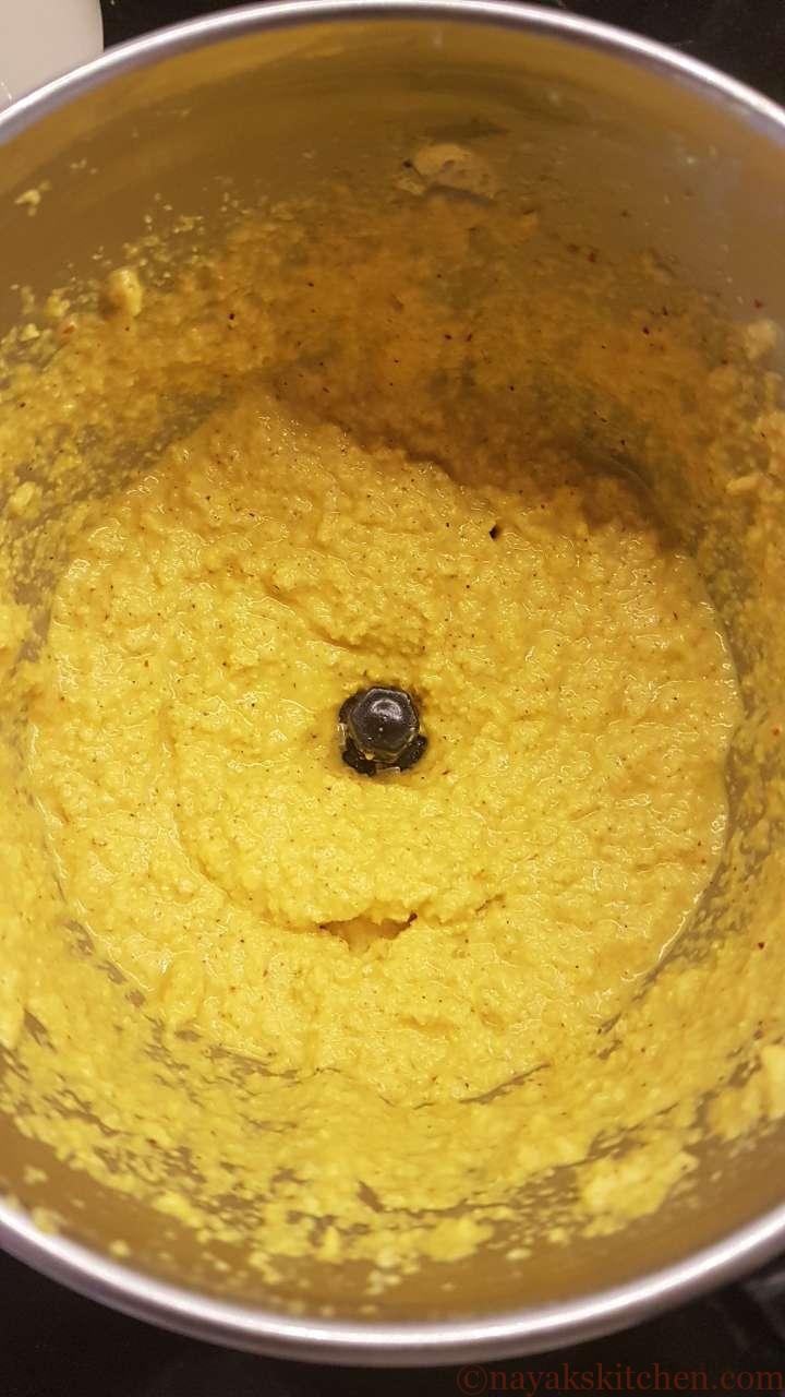 Grinding mixture to a paste