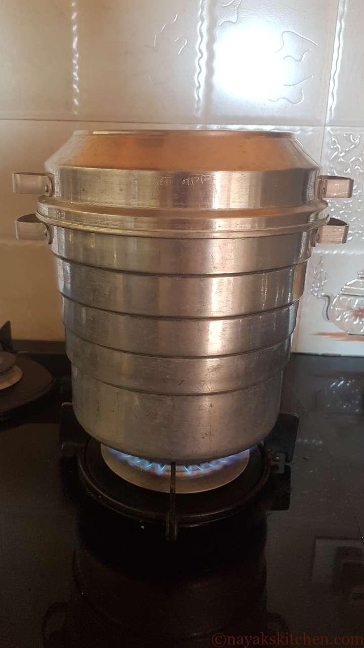 Steaming jackfruit idli