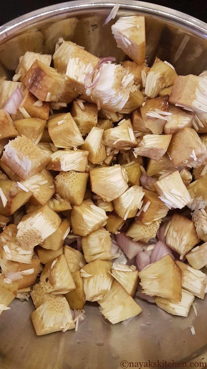 Adding jackfruit pieces