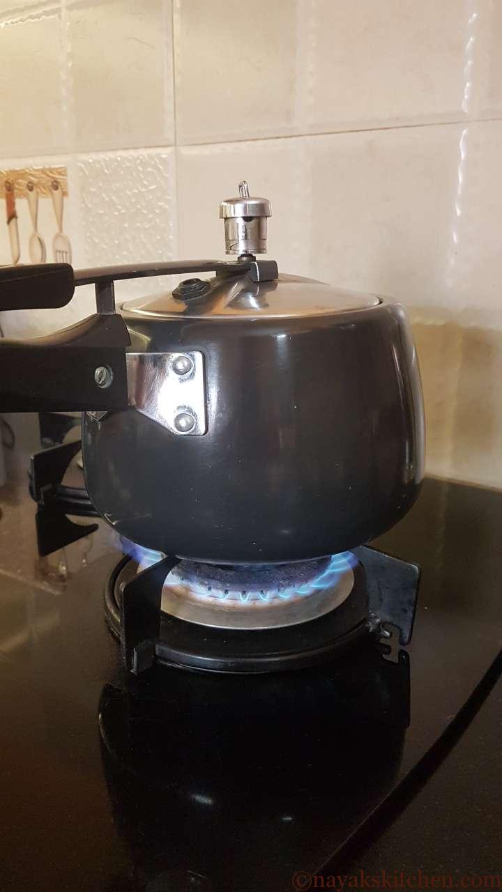 Pressure cooking green peas