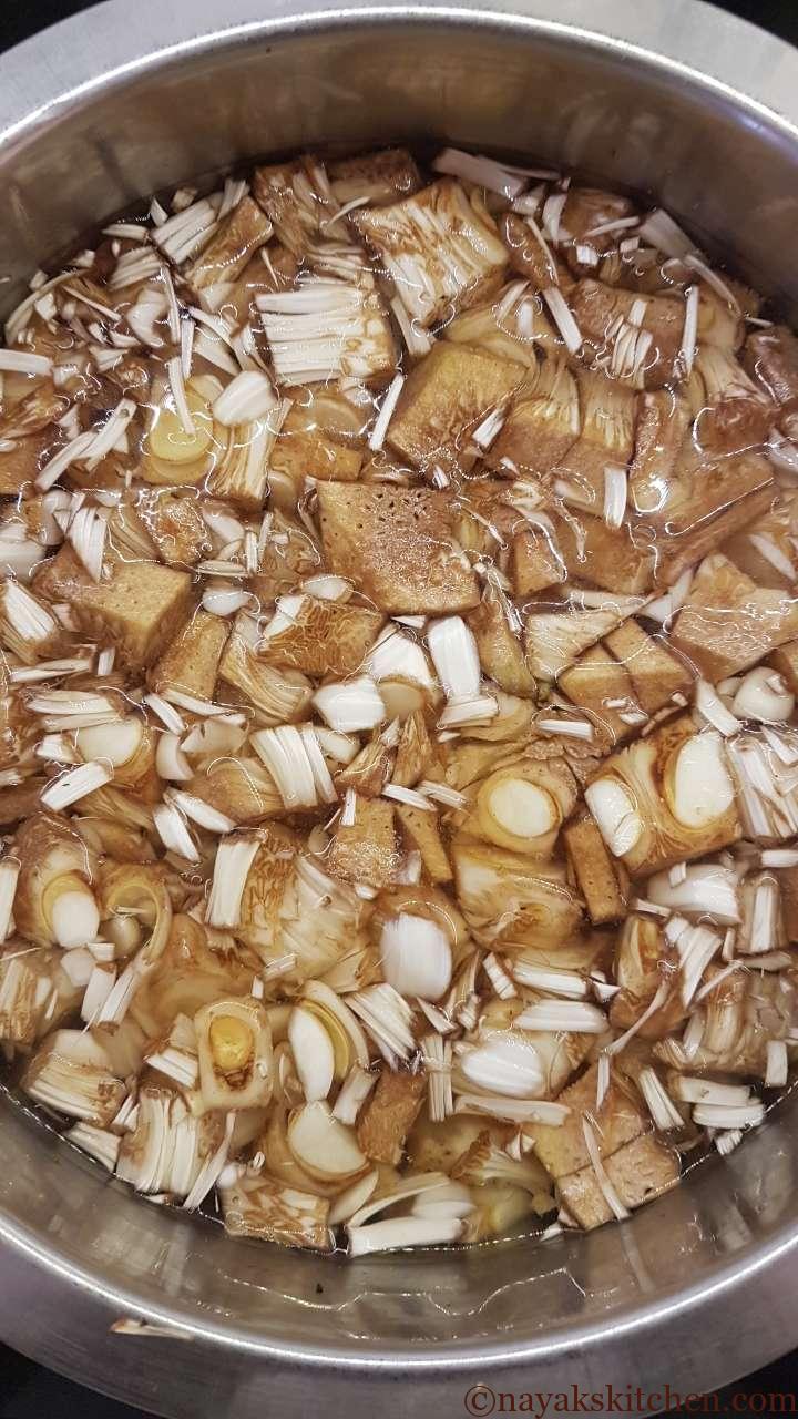 Raw jackfruit added to salt water