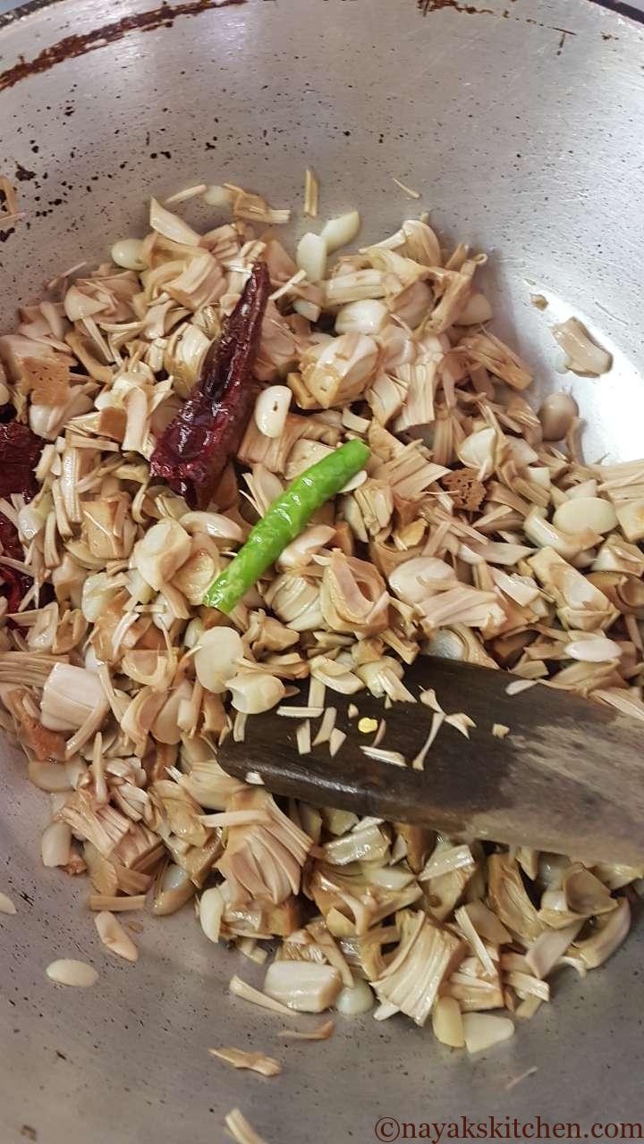 Stir frying the jackfruit