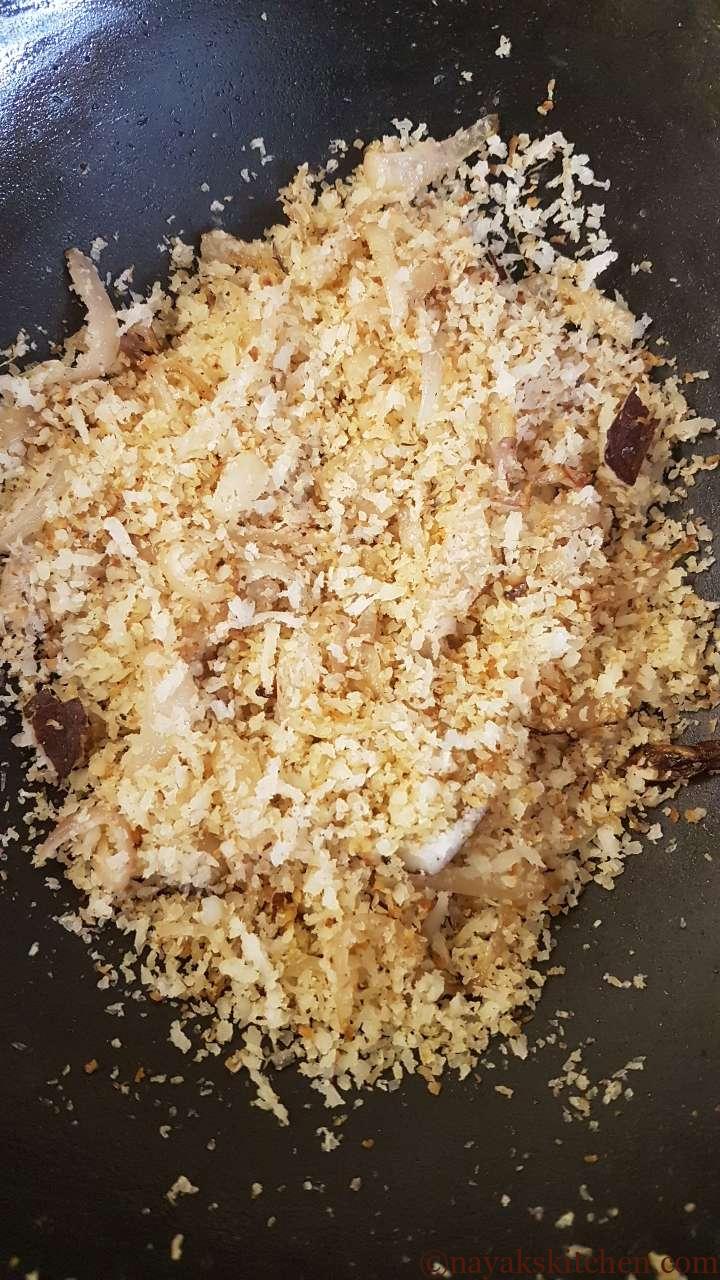 Roasted coconut and onion