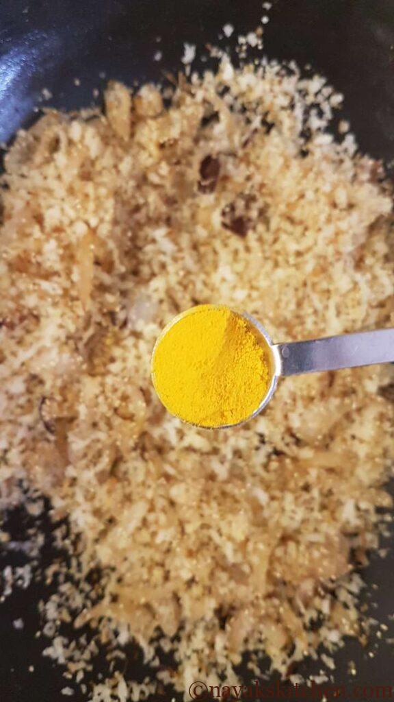 Adding turmeric powder