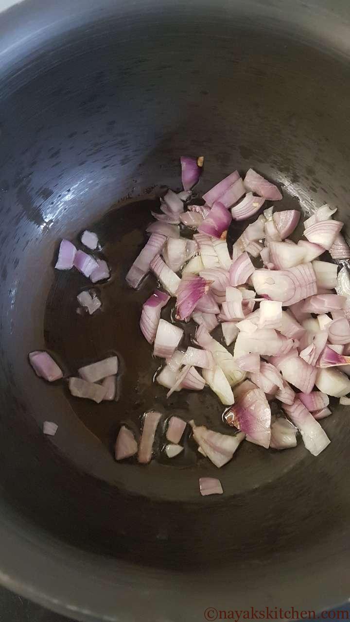Adding onion in a vessel