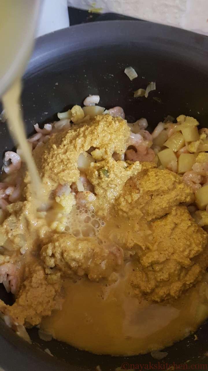 Add water to adjust consistency of the gravy.