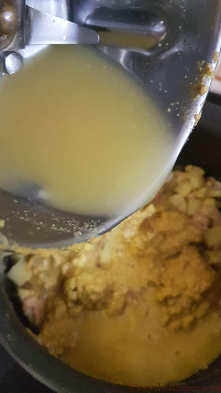 Add water to adjust consistency of the gravy.