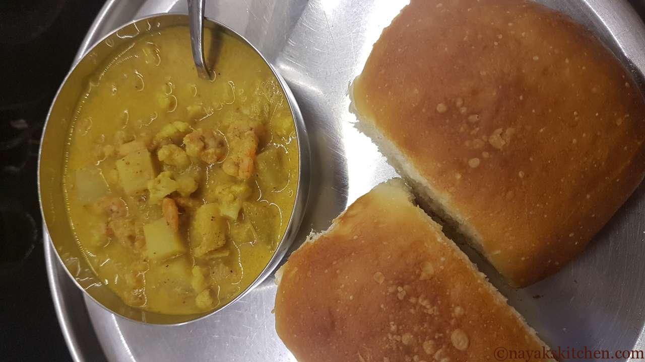 Sungta Bhaji-Pav (prawn potato curry)