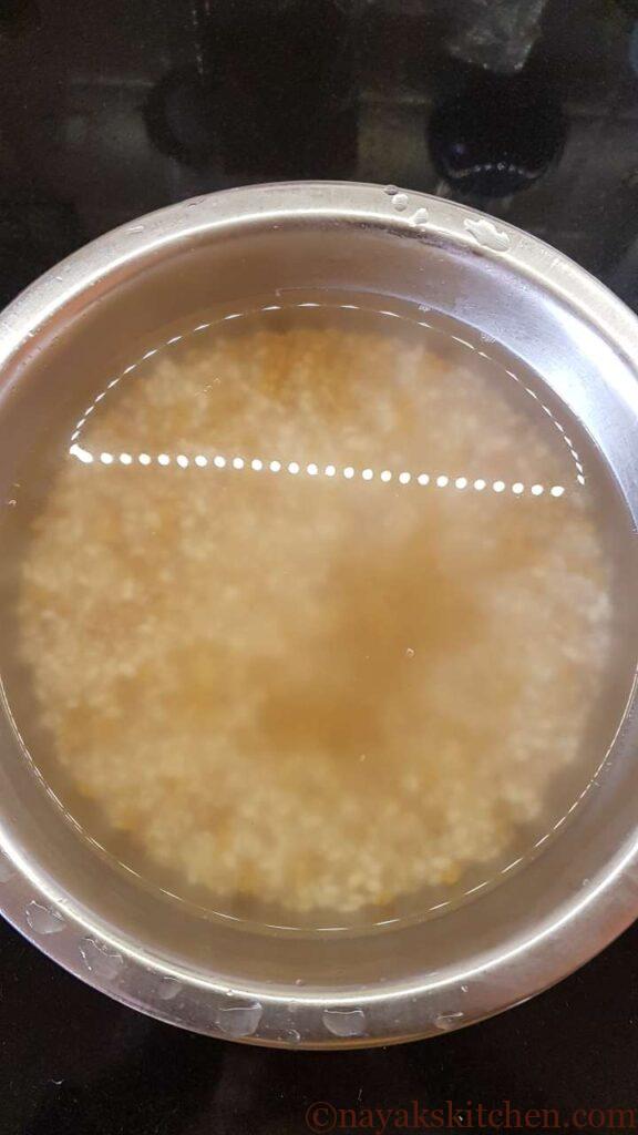 Soaking rice and fenugreek