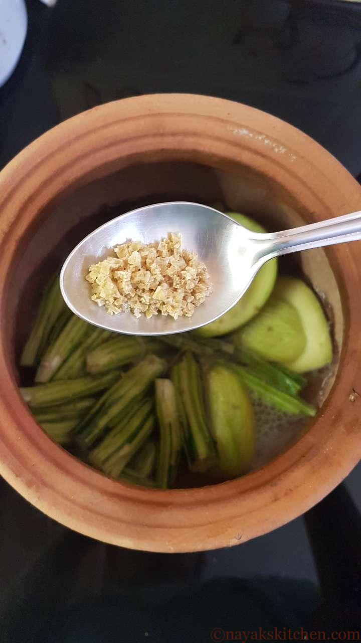 Adding salt to goan style prawn curry