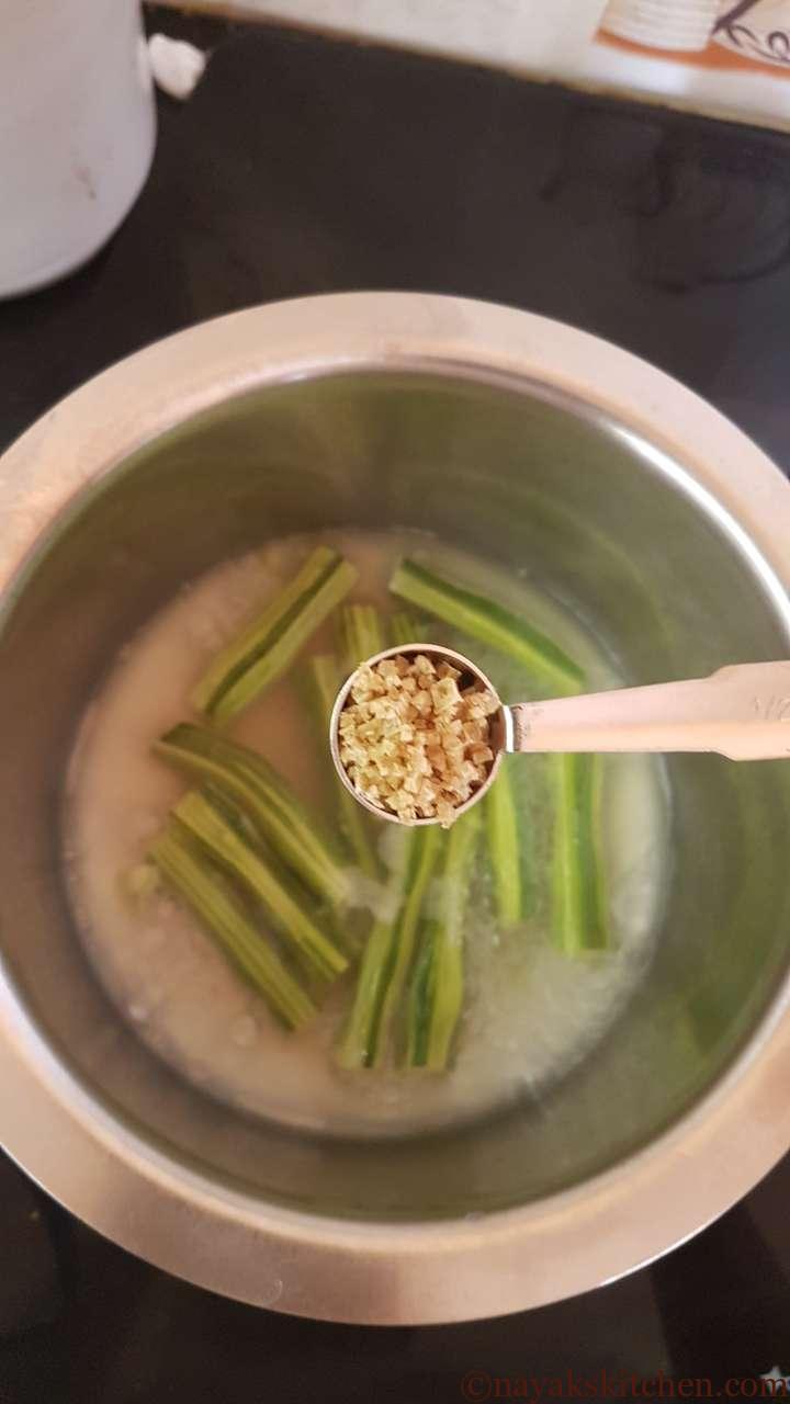 Adding salt while cooking drumsticks